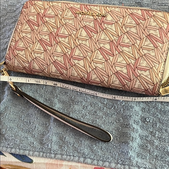 Michael Kors Geometric Brown and Gold Wallet - Picture 8 of 9